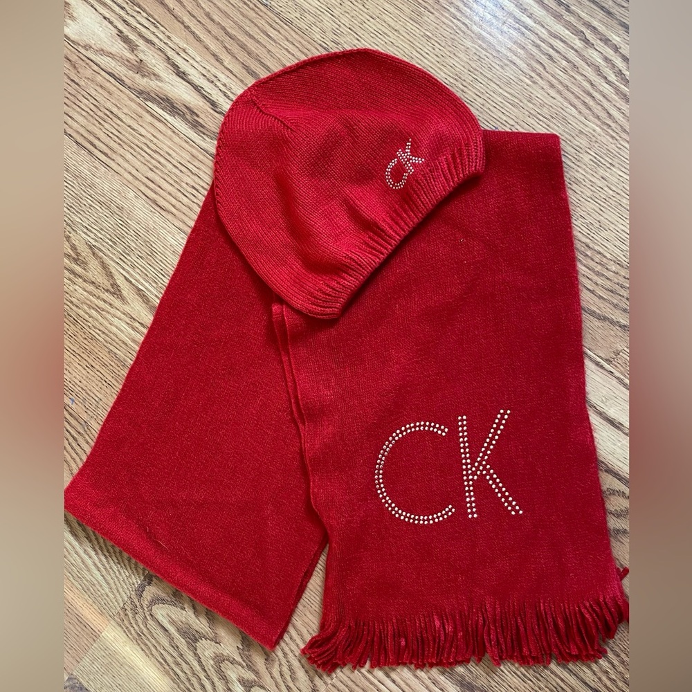 Women’s Calvin Klein Hat and Scarf Set